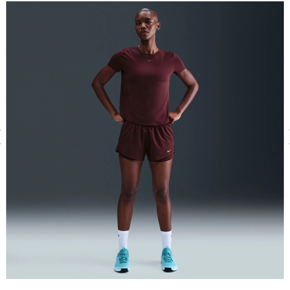 Nike Women’s Classic DriFit Short Sleeve Shirt Burgundy Small NWT